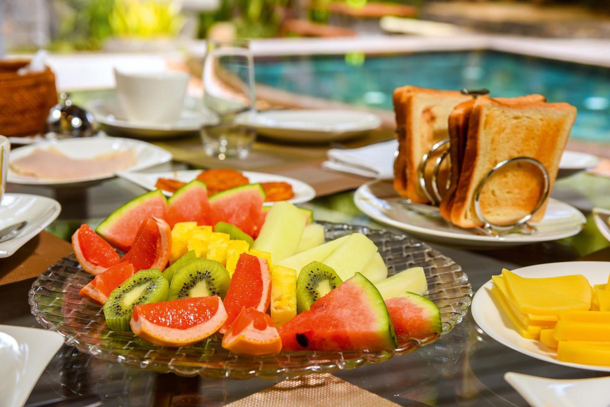 Trou Aux Biches Beachcomber Golf Resort & Spa Exterior photo Fruit salad